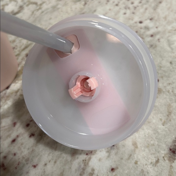 New! Stanley 40 oz. Quencher H2.0 FlowState Tumbler Pink Dusk - Picture 9 of 13